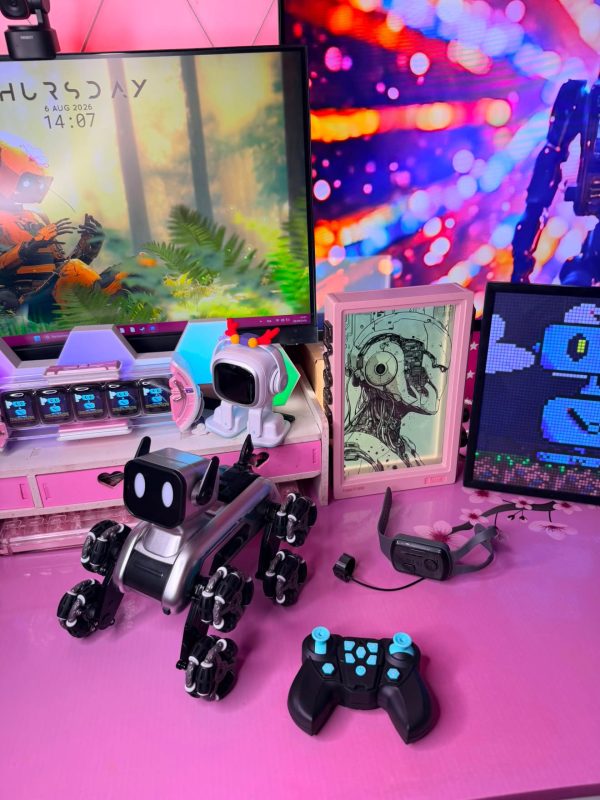 85730B7A-8CBC-4A7D-8575-F8CFDEE4C4F2 Stunt Eight-Wheel robot dog